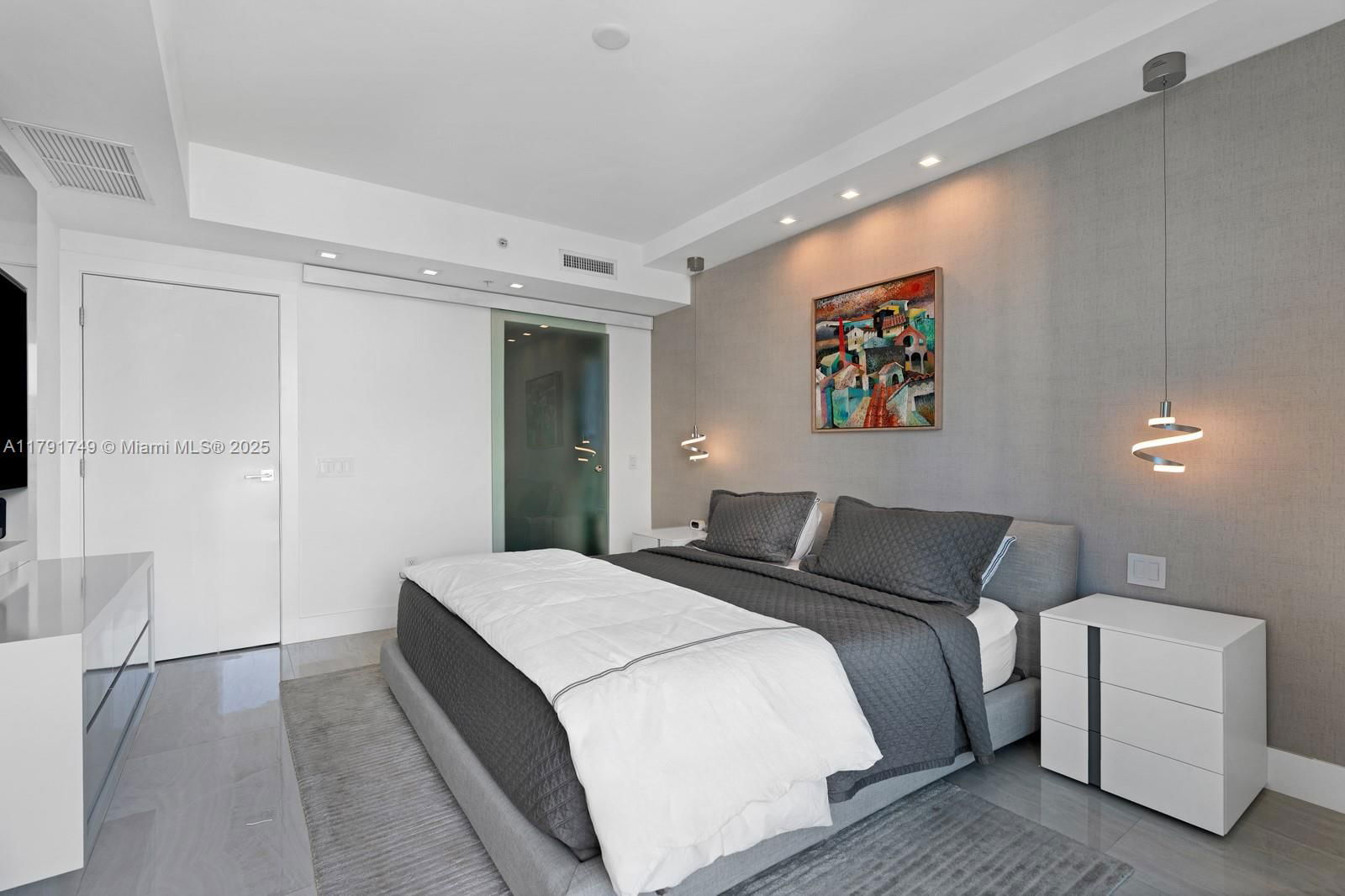 Real estate property located at 3801 Collins Ave #703, Miami-dade, Mosaic On Miami Beach Con, Miami Beach, FL