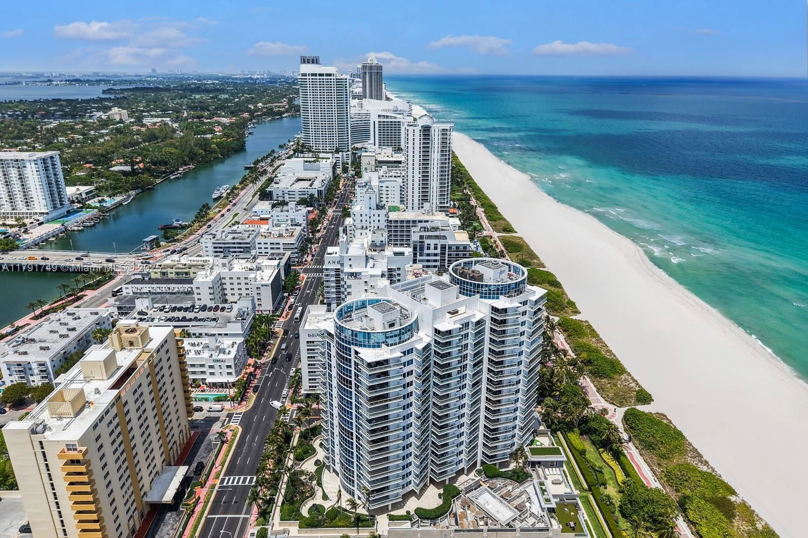 Real estate property located at 3801 Collins Ave #703, Miami-dade, Mosaic On Miami Beach Con, Miami Beach, FL