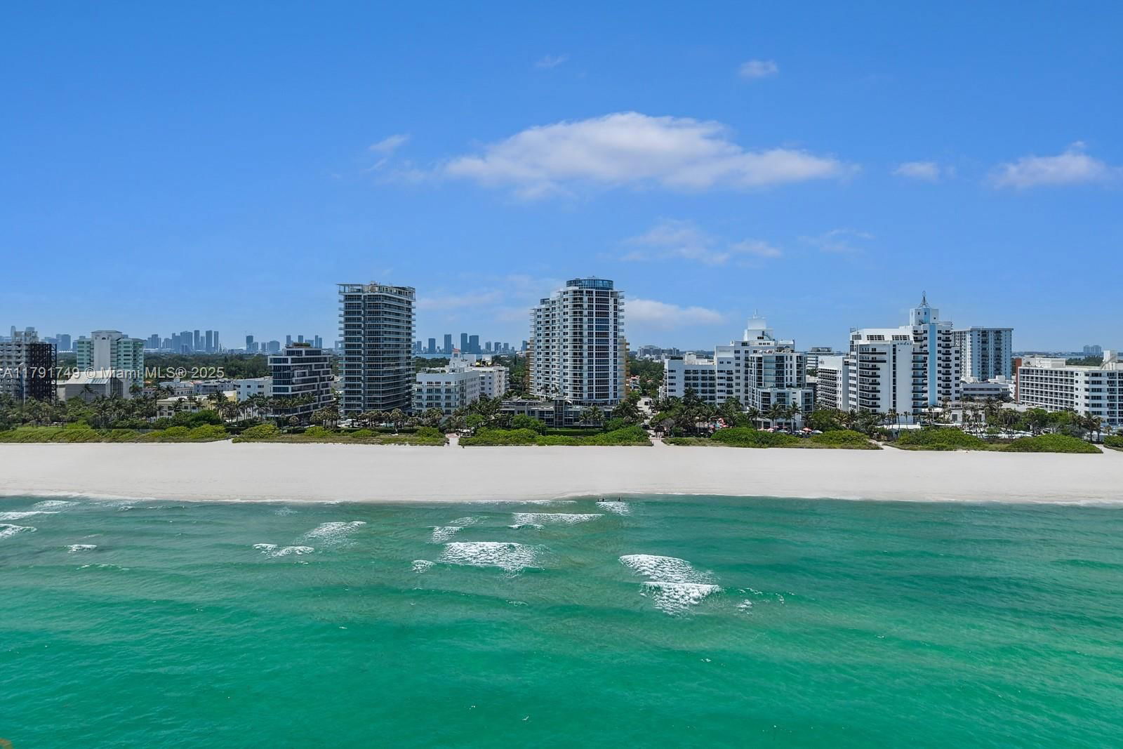 Real estate property located at 3801 Collins Ave #703, Miami-dade, Mosaic On Miami Beach Con, Miami Beach, FL
