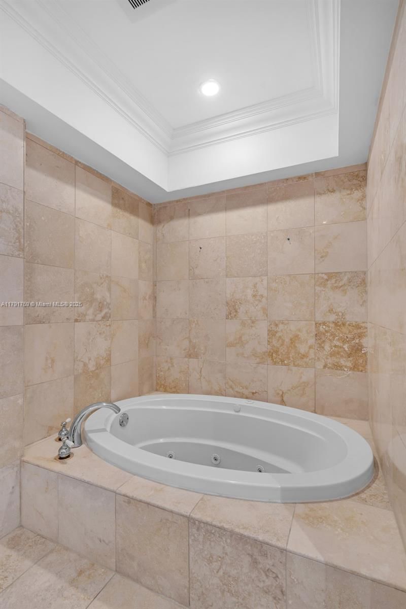 Real estate property located at 251 Crandon Blvd #624, Miami-dade, Key Colony No 2 Condo, Key Biscayne, FL