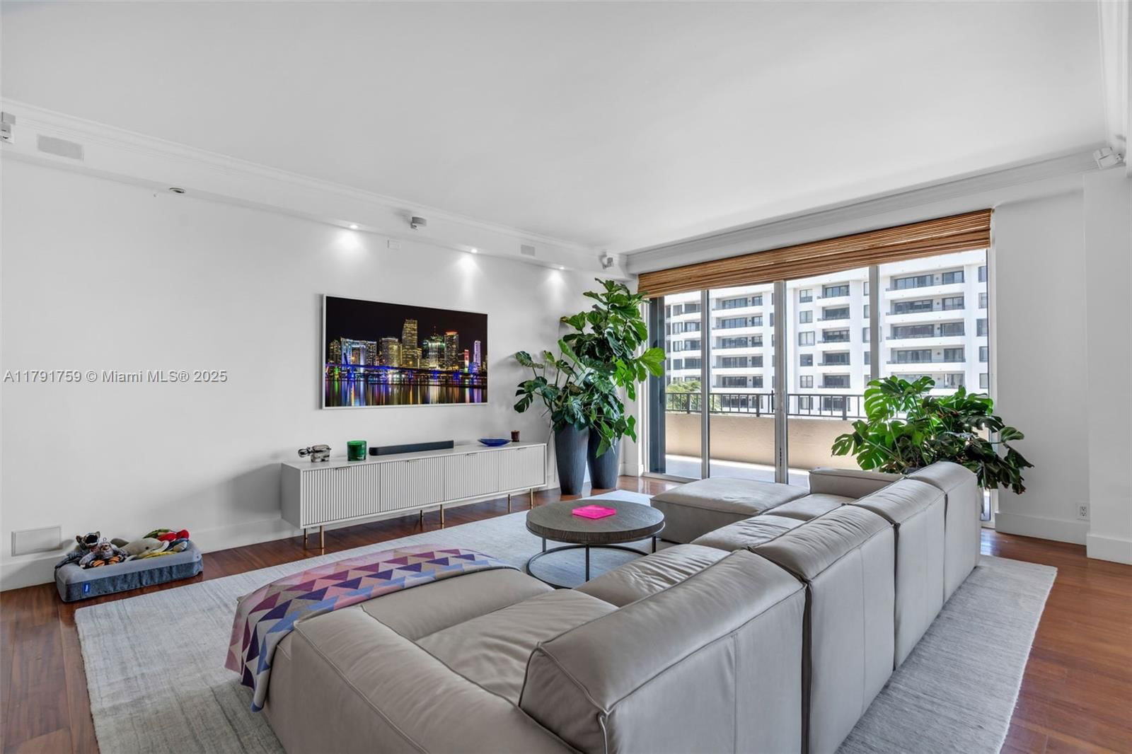 Real estate property located at 251 Crandon Blvd #624, Miami-dade, Key Colony No 2 Condo, Key Biscayne, FL