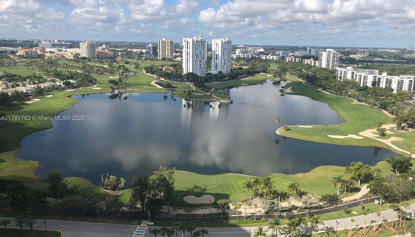 Real estate property located at 20200 Country Club Dr #112, Miami-dade, Villa Dorada Condo No 2, Aventura, FL