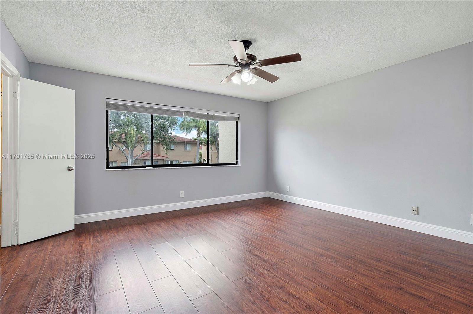 Real estate property located at 5000 University Dr, Broward, Saddle-up Plat, Davie, FL