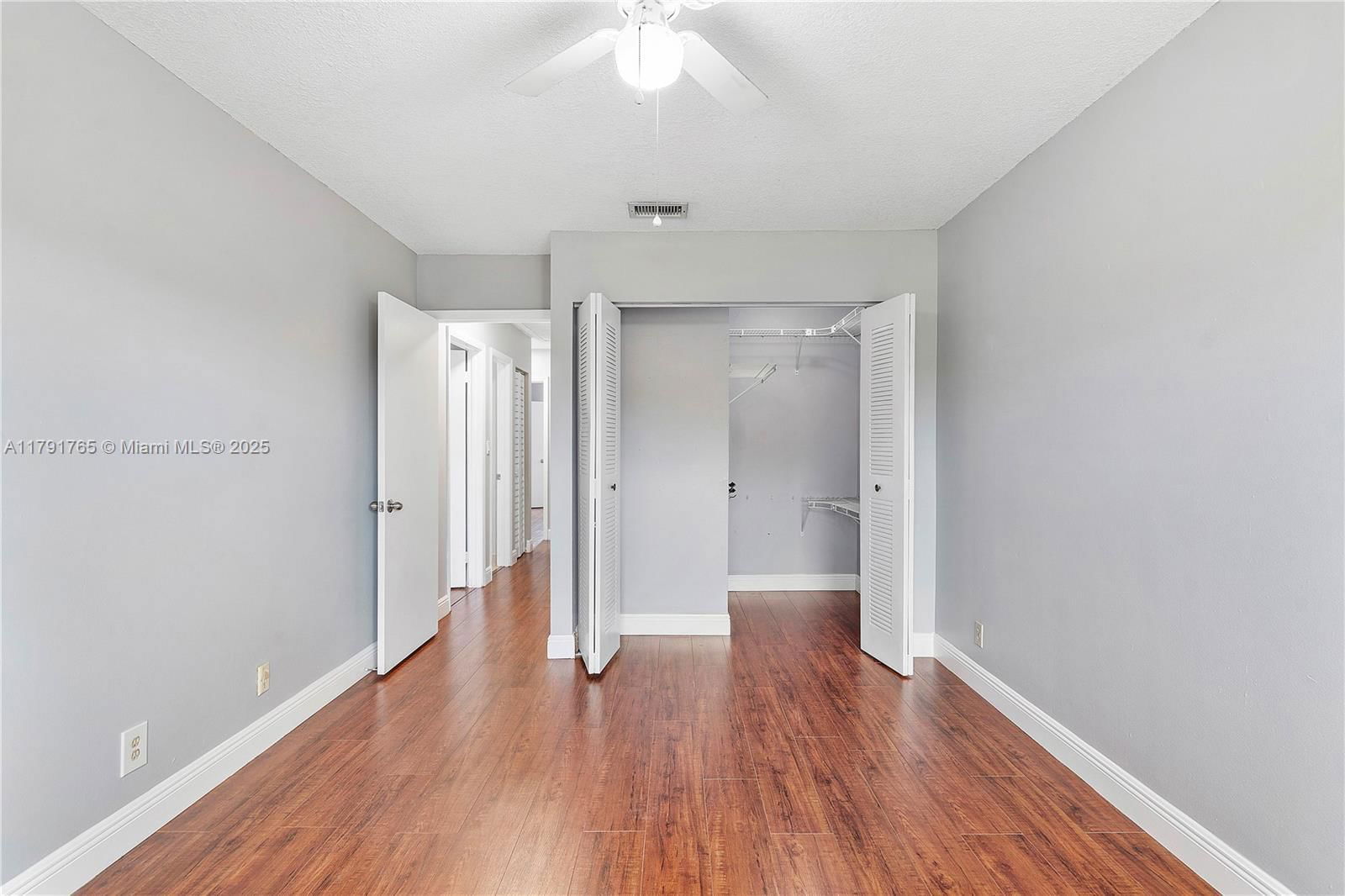 Real estate property located at 5000 University Dr, Broward, Saddle-up Plat, Davie, FL