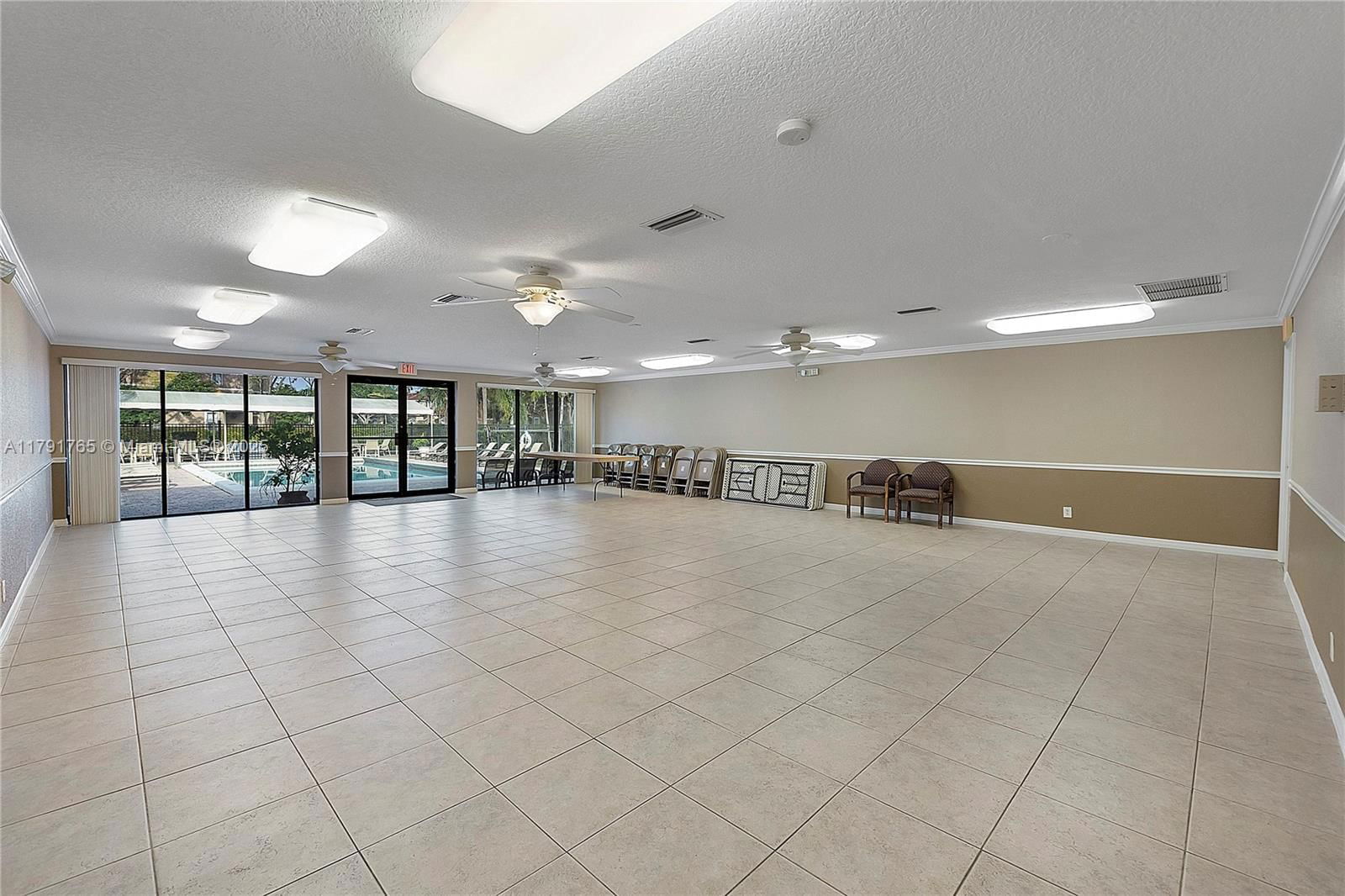 Real estate property located at 5000 University Dr, Broward, Saddle-up Plat, Davie, FL