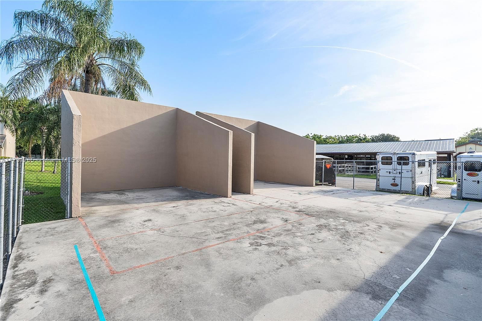 Real estate property located at 5000 University Dr, Broward, Saddle-up Plat, Davie, FL