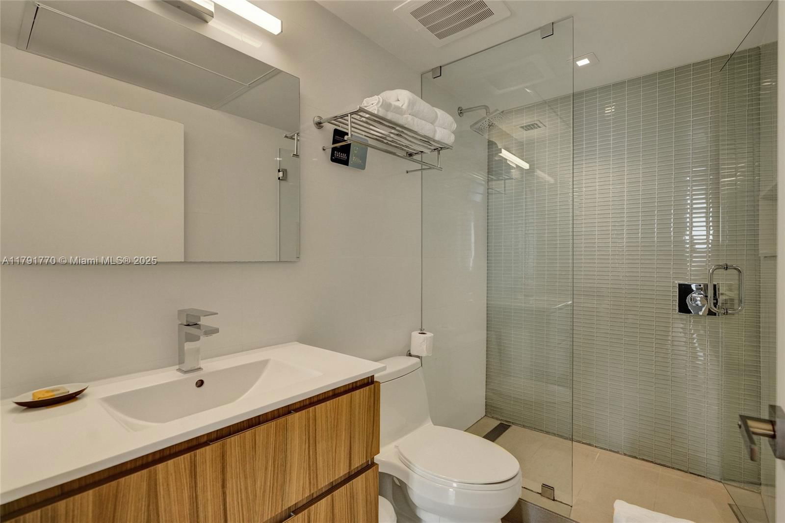 Real estate property located at 6080 Collins Ave #508, Miami-dade, 6080 Collins Condo, Miami Beach, FL