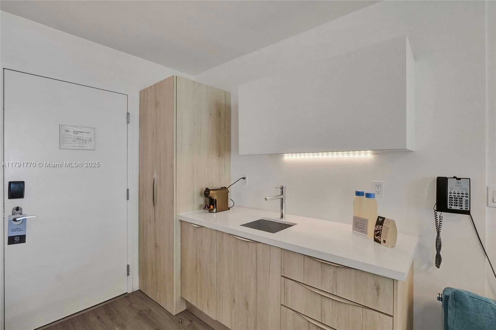 Real estate property located at 6080 Collins Ave #508, Miami-dade, 6080 Collins Condo, Miami Beach, FL