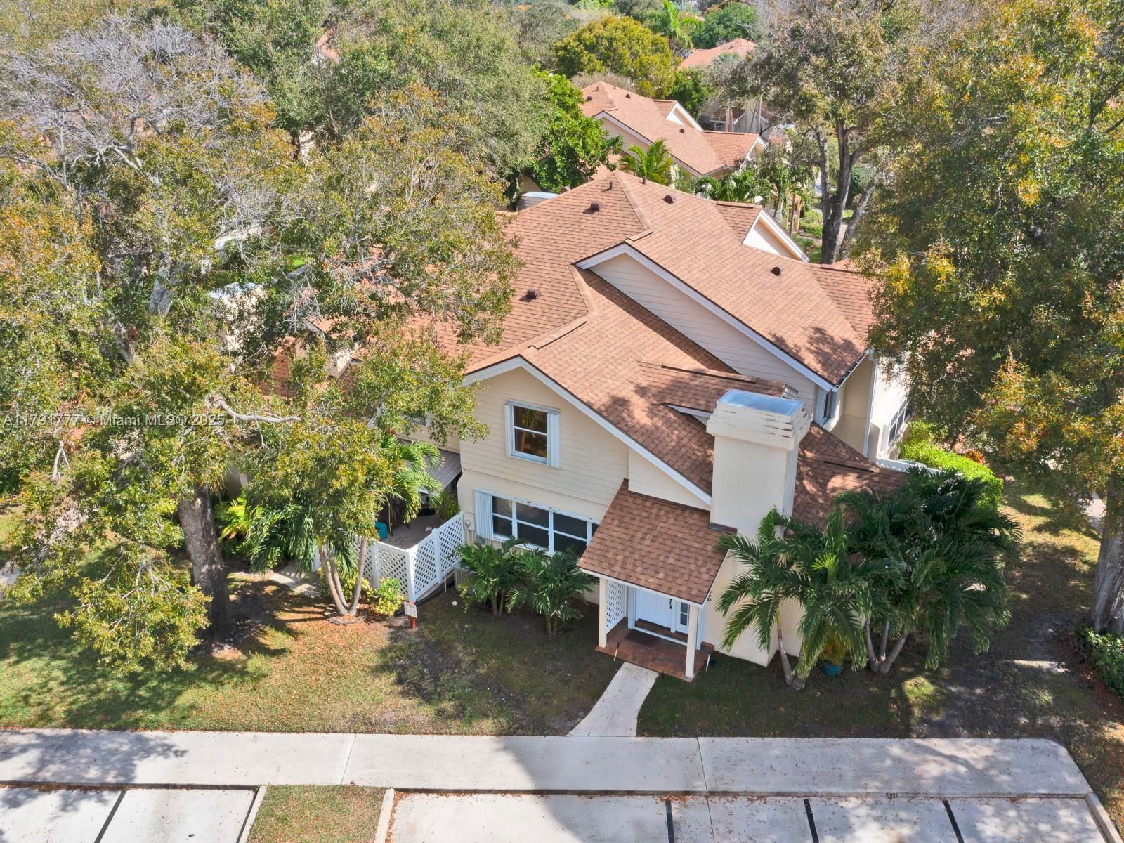 Real estate property located at 8109 Oakton Ct #9D, Palm Beach, Wellesley At Lake Clarke, Lake Clarke Shores, FL