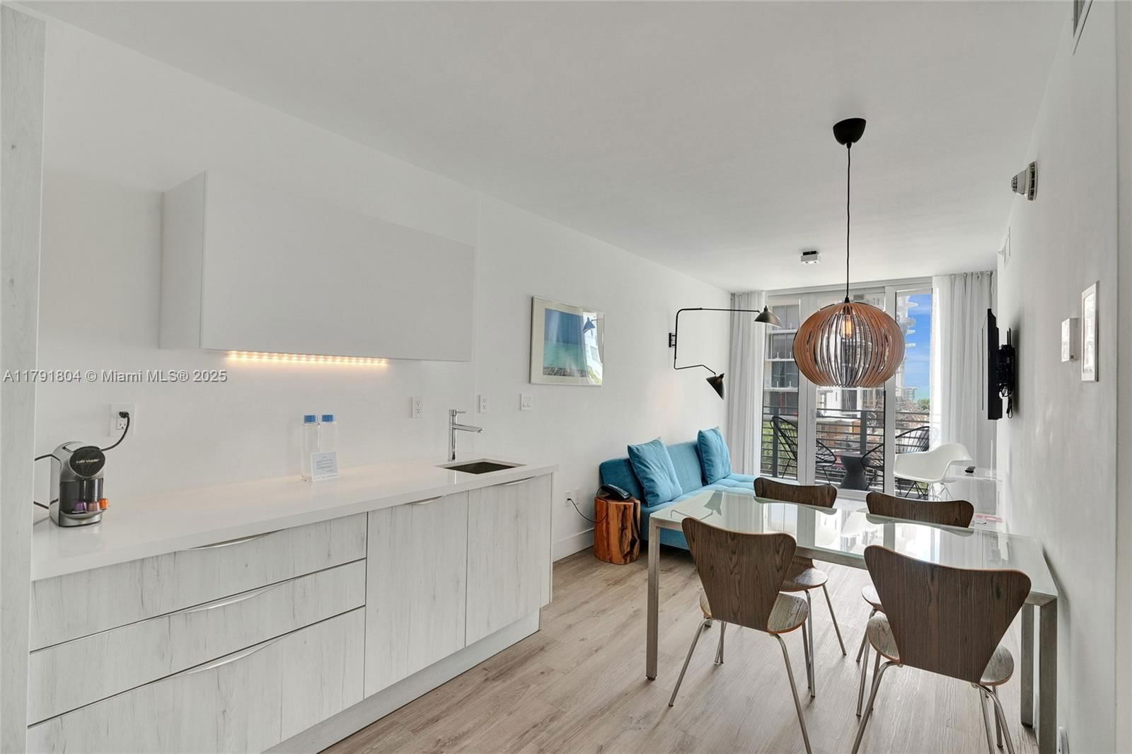 Real estate property located at 6080 Collins Ave #520, Miami-dade, 6080 Collins Condo, Miami Beach, FL