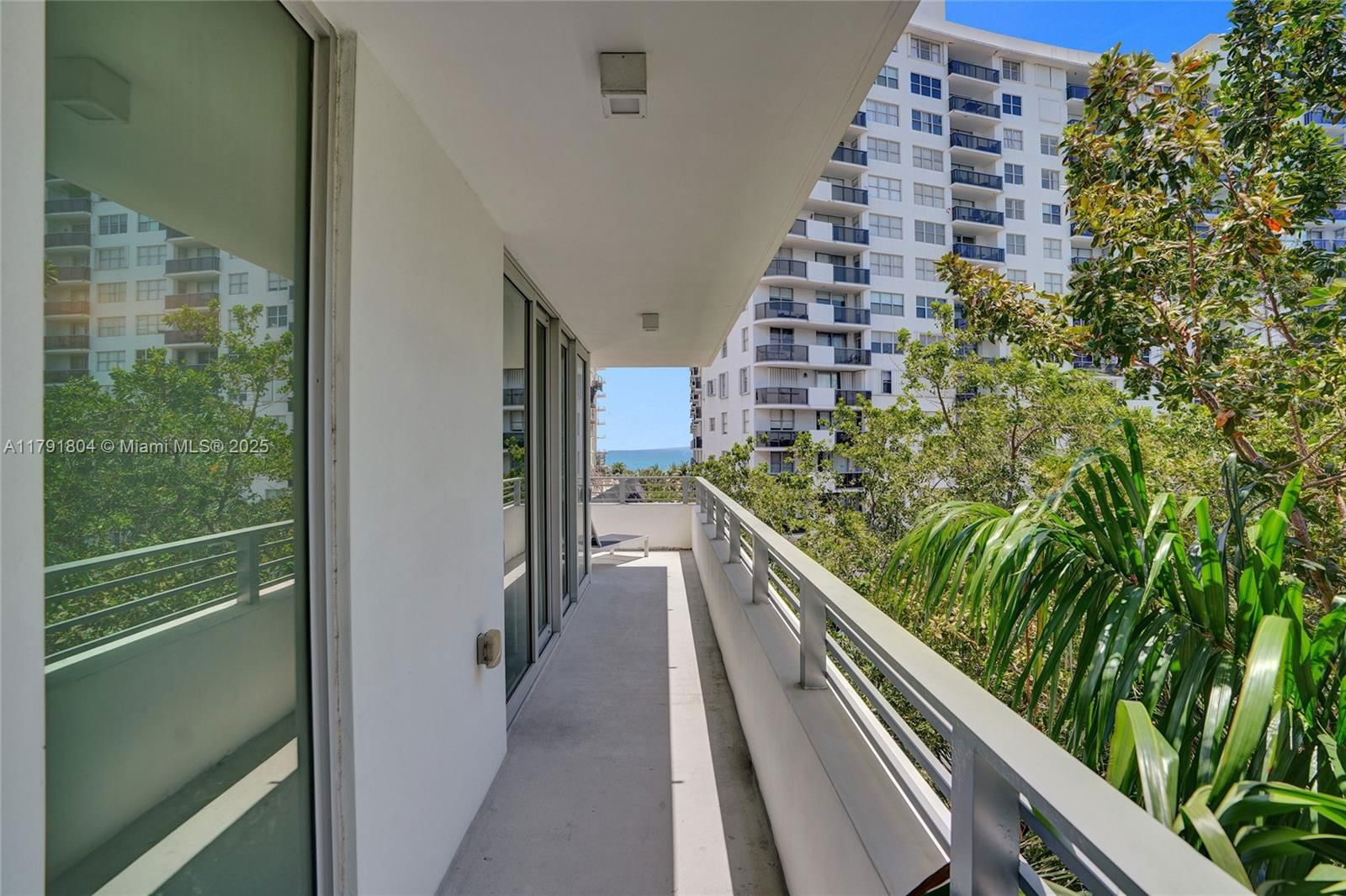 Real estate property located at 6080 Collins Ave #520, Miami-dade, 6080 Collins Condo, Miami Beach, FL