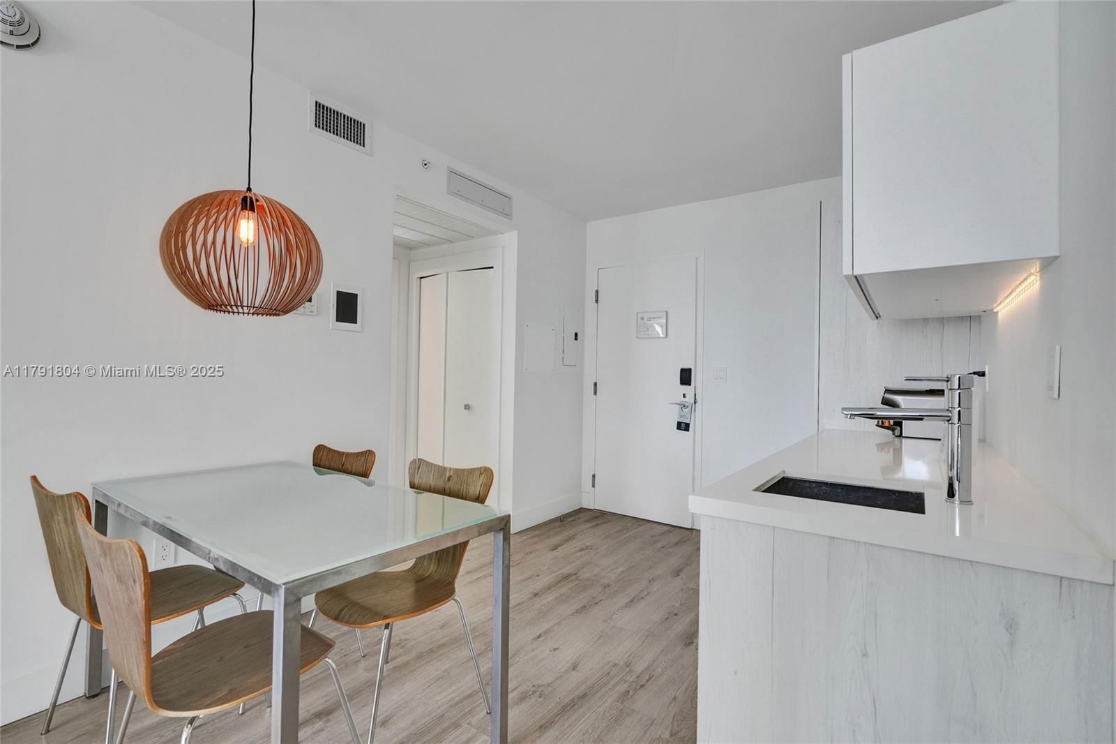 Real estate property located at 6080 Collins Ave #520, Miami-dade, 6080 Collins Condo, Miami Beach, FL