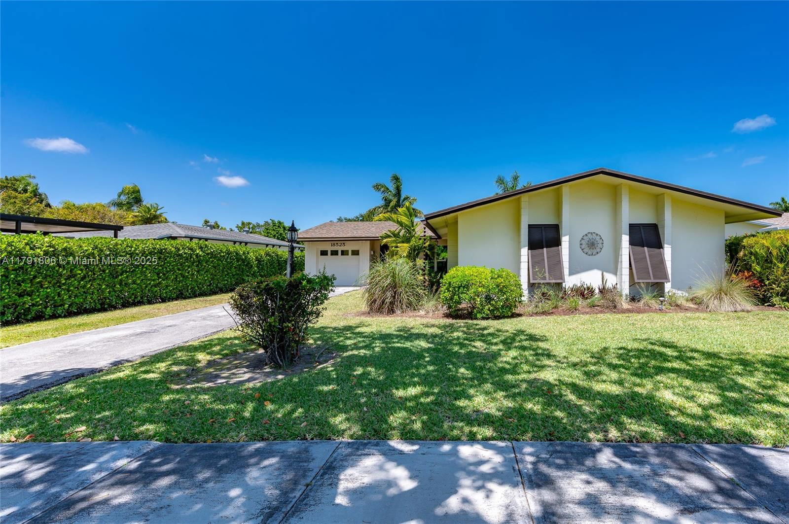 Real estate property located at 18525 90th Ct, Miami-dade, Bel Aire Sec 11, Cutler Bay, FL