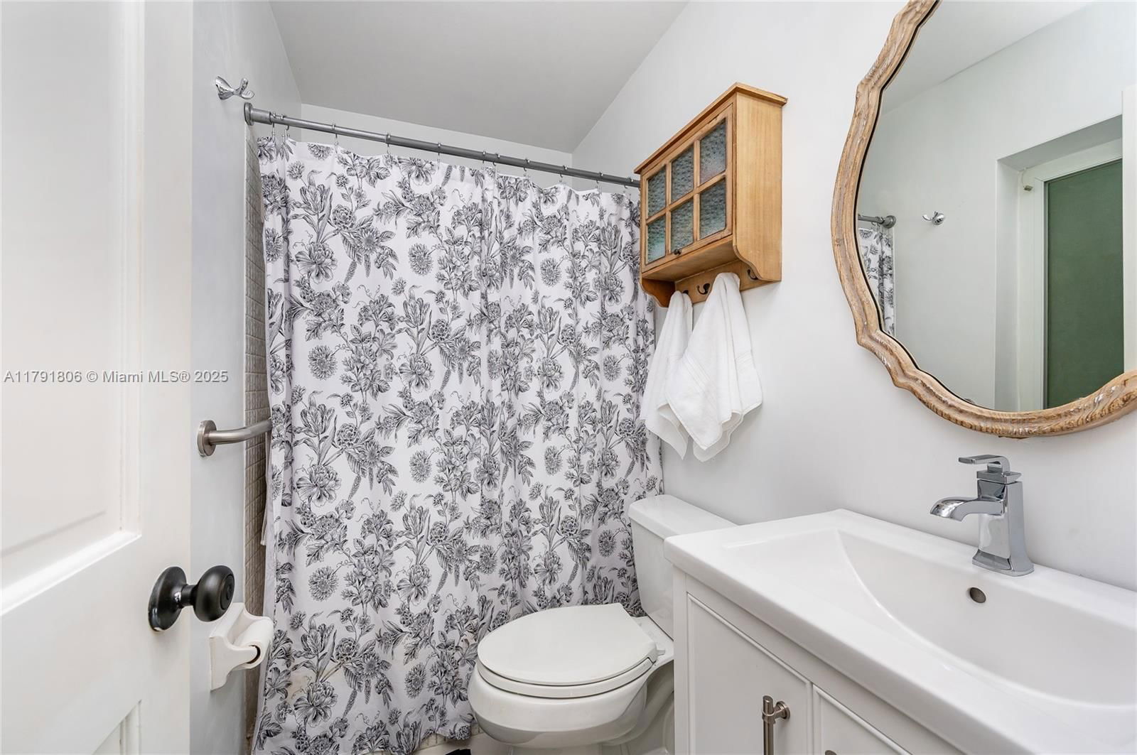 Real estate property located at 18525 90th Ct, Miami-dade, Bel Aire Sec 11, Cutler Bay, FL