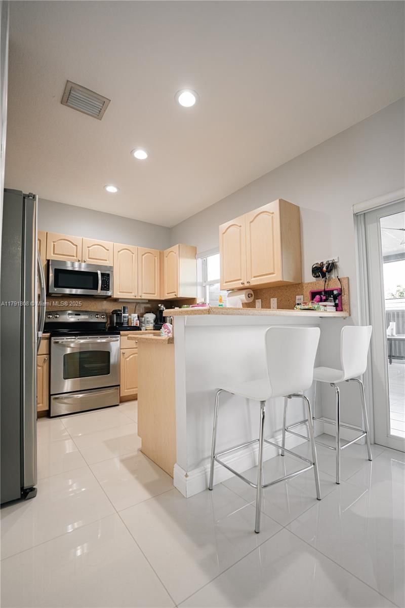 Real estate property located at 3891 147th Ave #13, Miami-dade, Cristal Villas Condo, Miami, FL