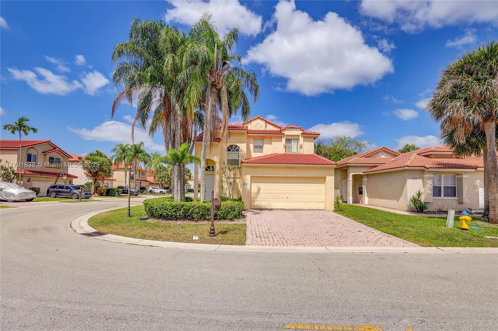 Real estate property located at 1688 158th Ave, Broward, Hollywood Lakes Country C, Pembroke Pines, FL