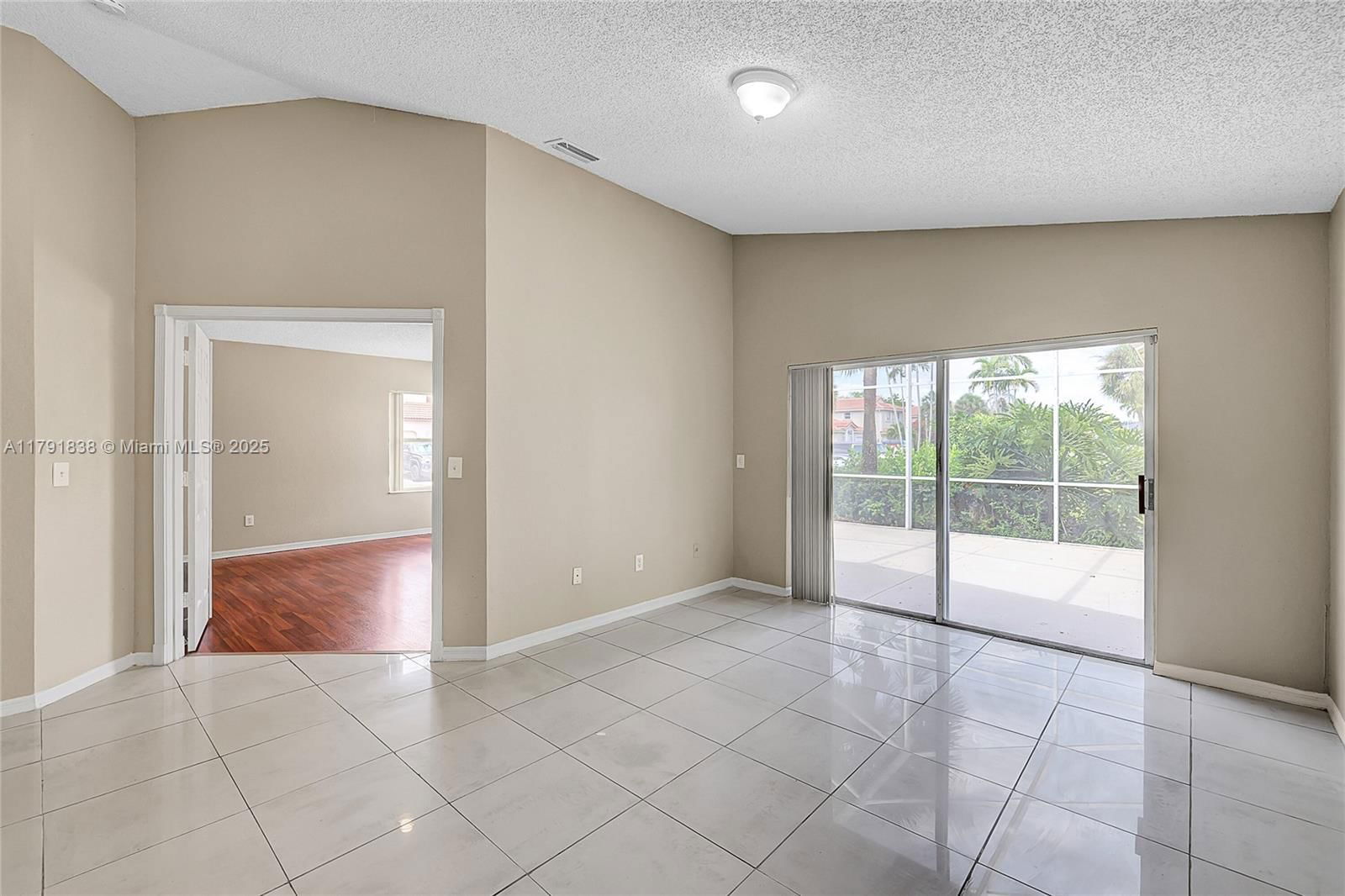 Real estate property located at 1688 158th Ave, Broward, Hollywood Lakes Country C, Pembroke Pines, FL