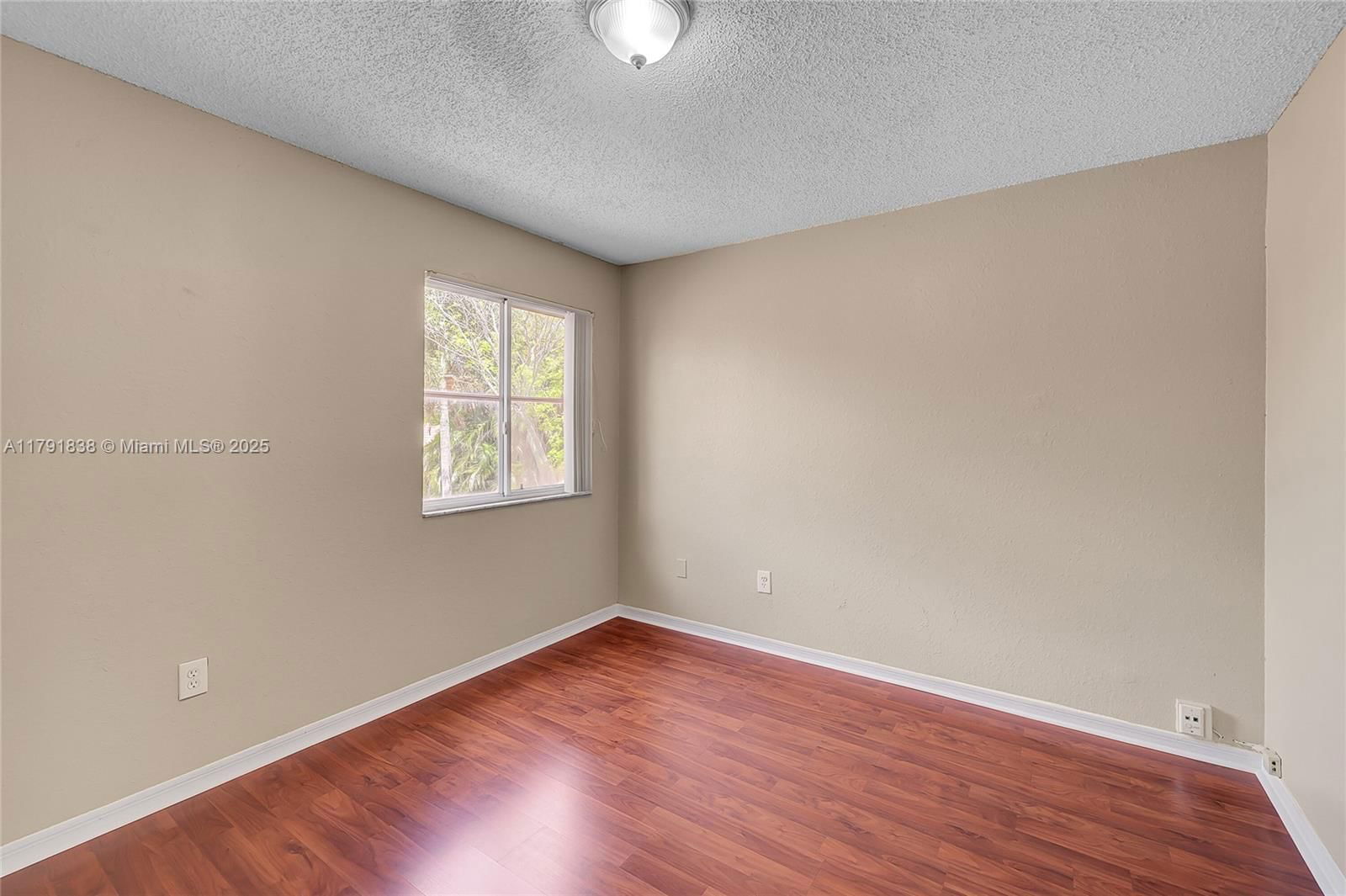 Real estate property located at 1688 158th Ave, Broward, Hollywood Lakes Country C, Pembroke Pines, FL