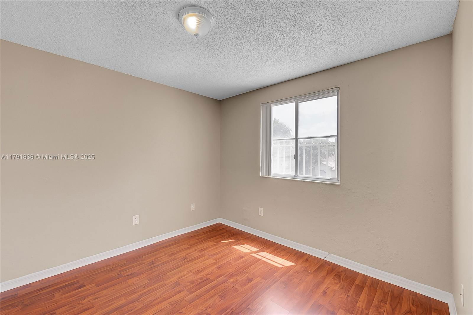Real estate property located at 1688 158th Ave, Broward, Hollywood Lakes Country C, Pembroke Pines, FL
