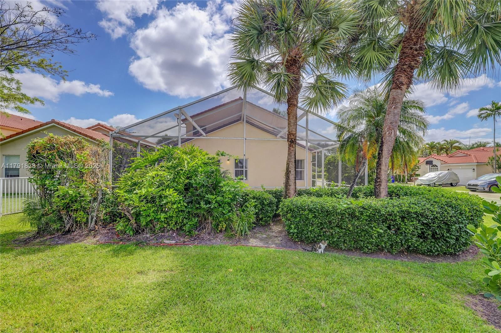 Real estate property located at 1688 158th Ave, Broward, Hollywood Lakes Country C, Pembroke Pines, FL