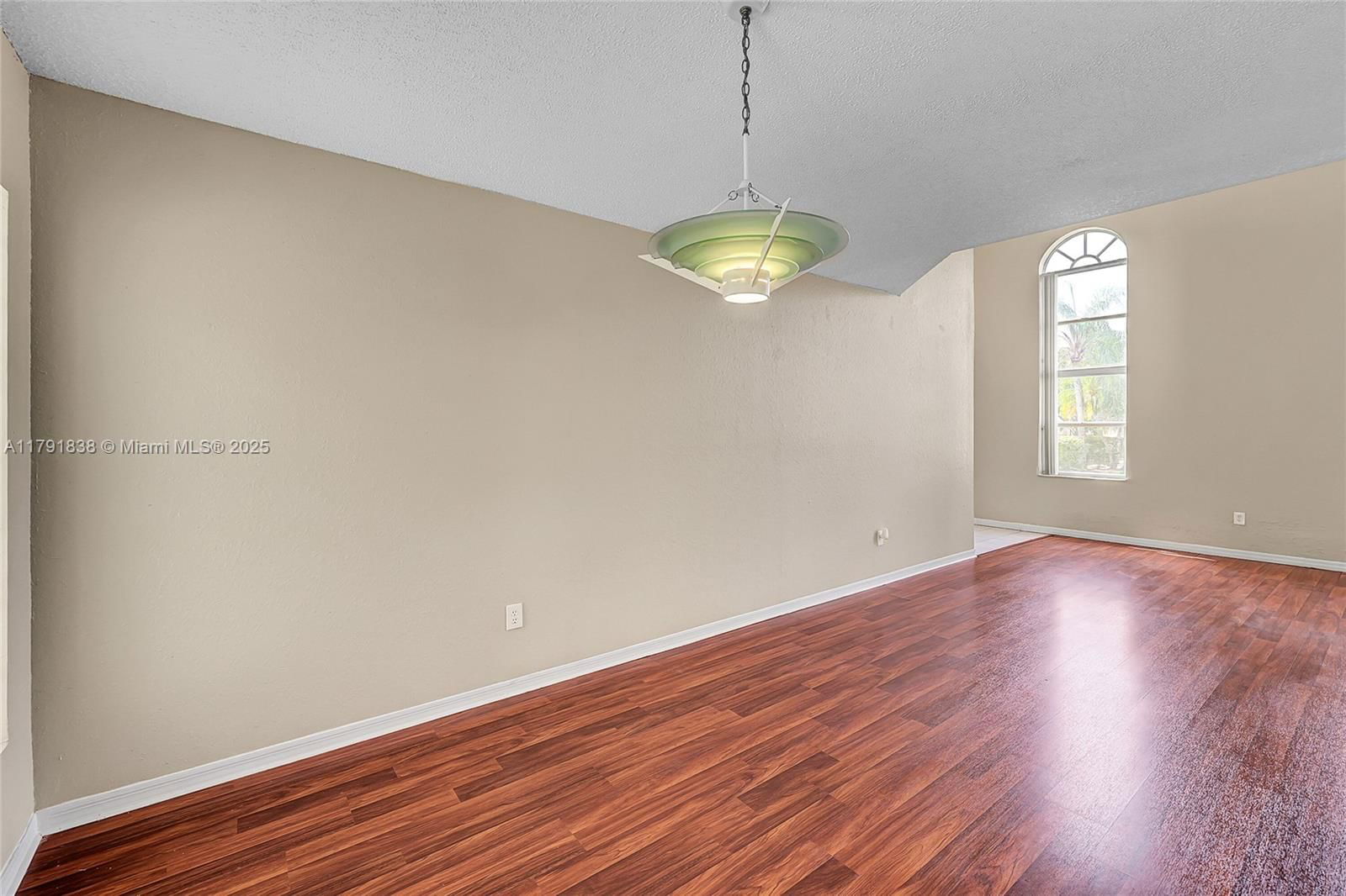 Real estate property located at 1688 158th Ave, Broward, Hollywood Lakes Country C, Pembroke Pines, FL