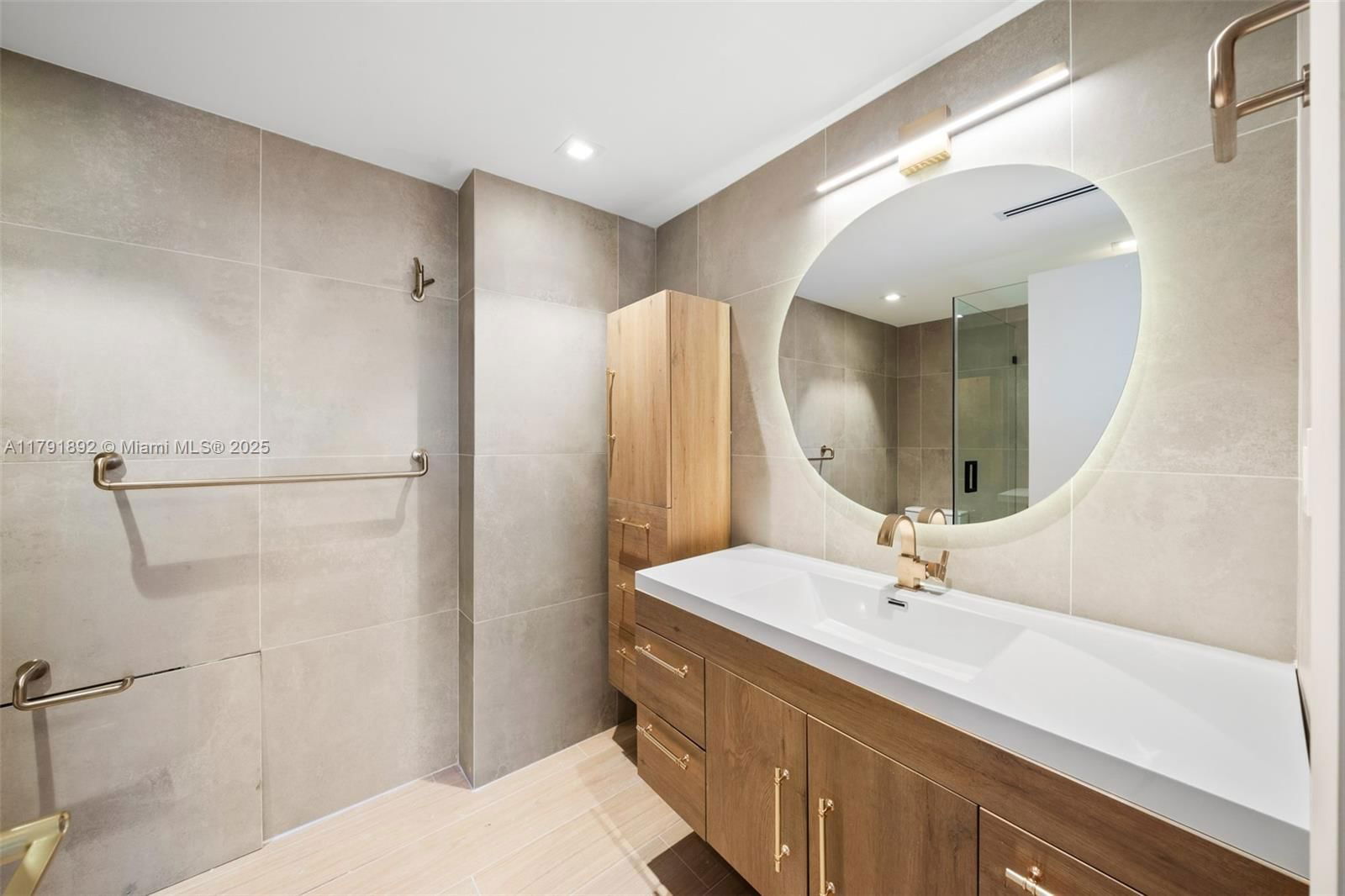 Real estate property located at 5255 Collins Ave #2J, Miami-dade, Imperial House Condo, Miami Beach, FL