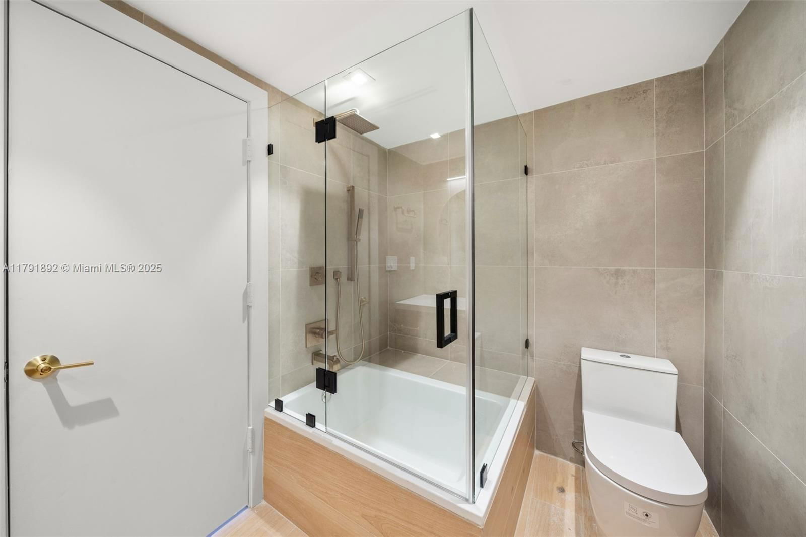 Real estate property located at 5255 Collins Ave #2J, Miami-dade, Imperial House Condo, Miami Beach, FL