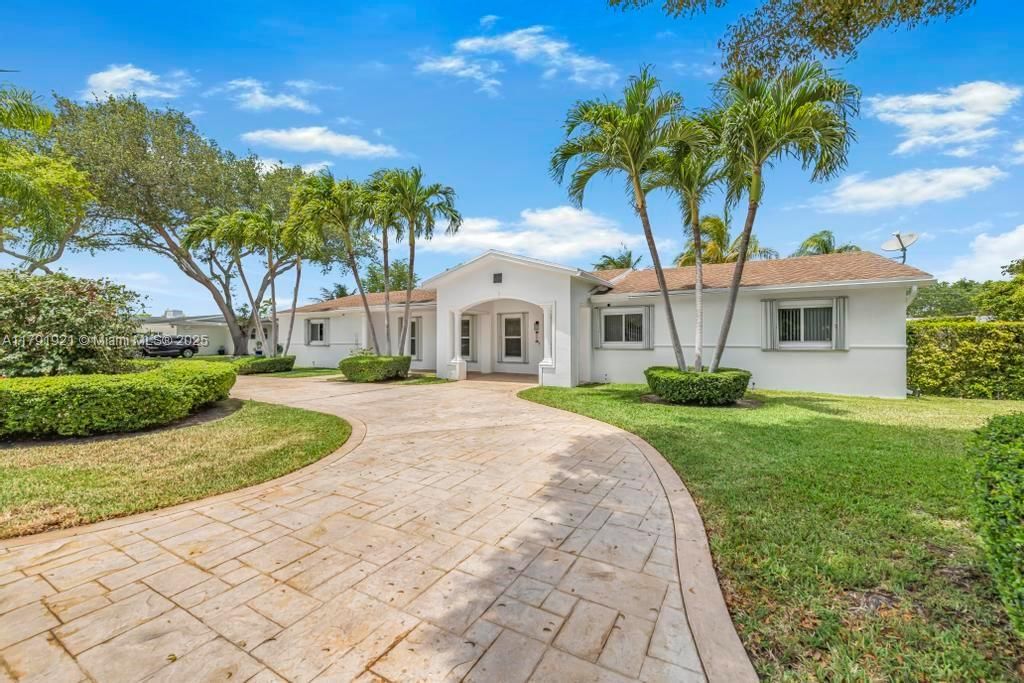 Real estate property located at 8241 146th St, Miami-dade, Mangowood Park, Palmetto Bay, FL