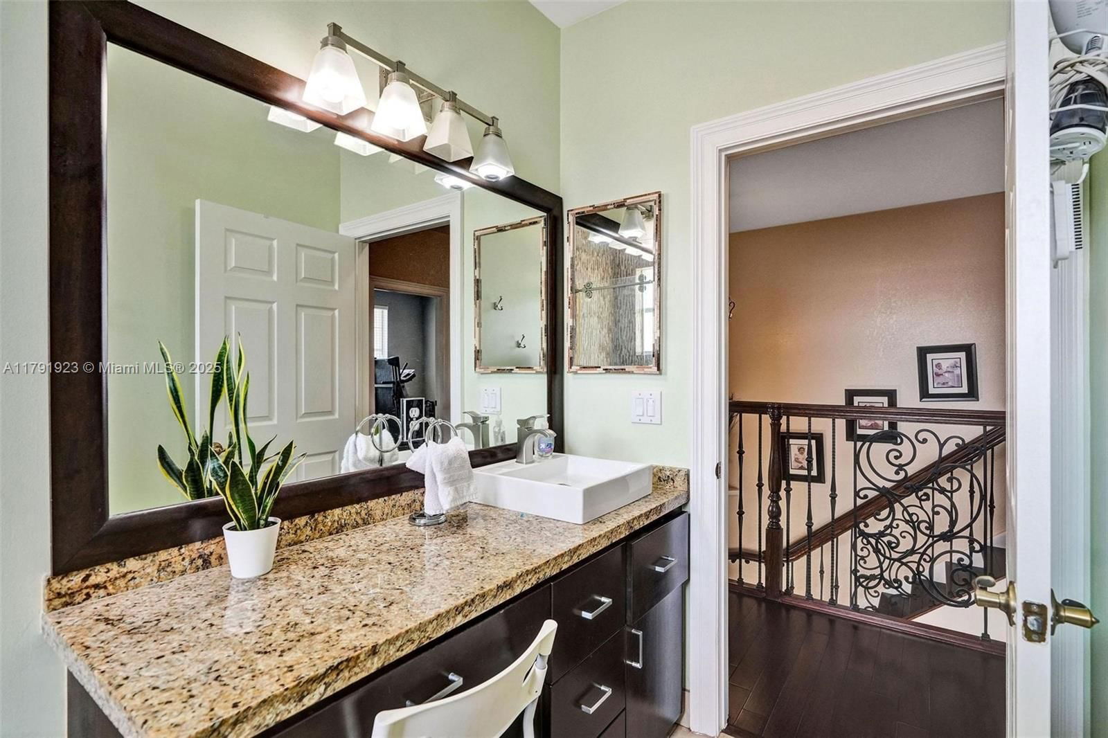 Real estate property located at 19323 55th St, Broward, Sunset Lakes Plat Three, Miramar, FL