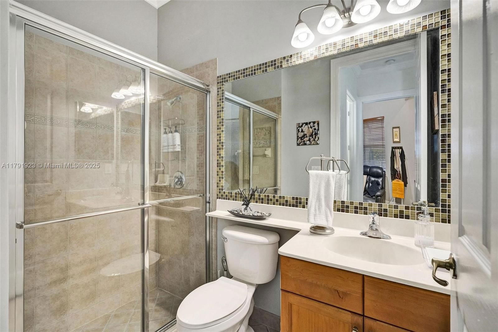 Real estate property located at 19323 55th St, Broward, Sunset Lakes Plat Three, Miramar, FL