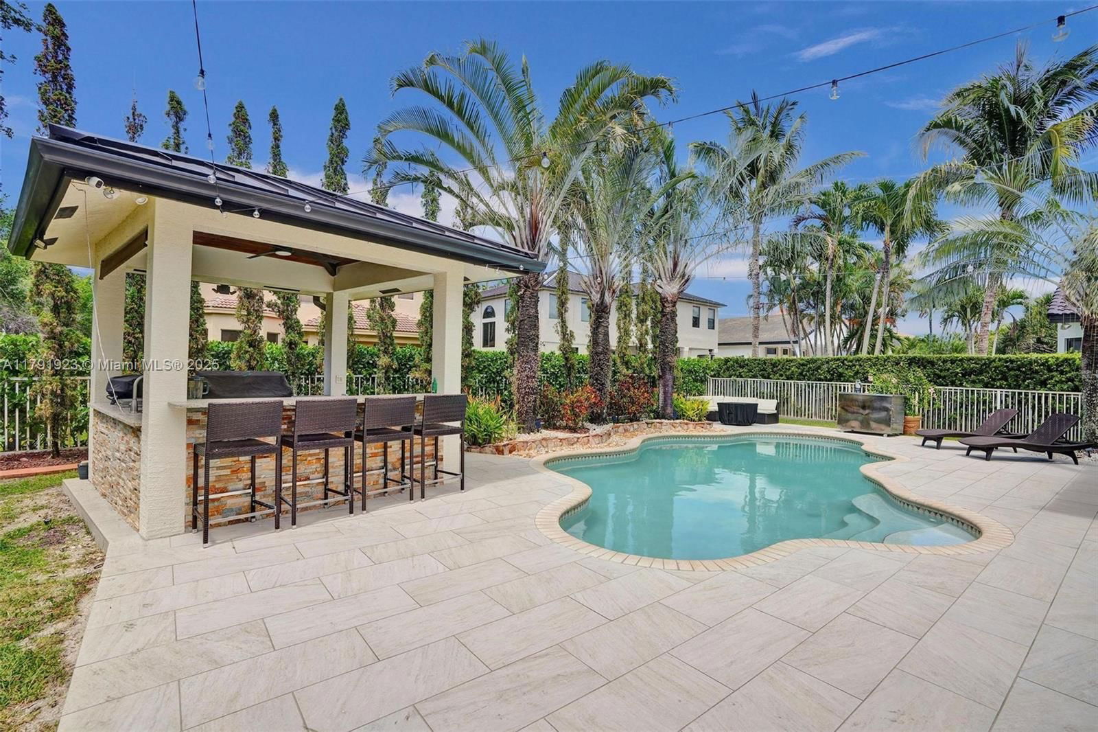 Real estate property located at 19323 55th St, Broward, Sunset Lakes Plat Three, Miramar, FL