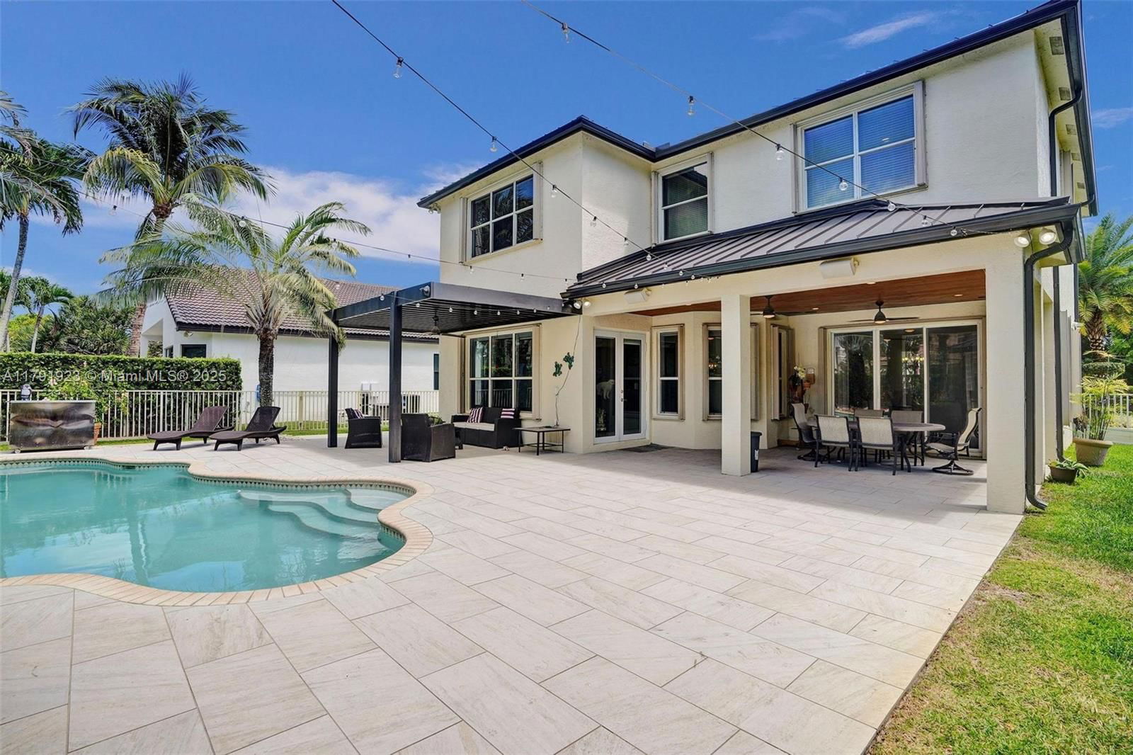 Real estate property located at 19323 55th St, Broward, Sunset Lakes Plat Three, Miramar, FL