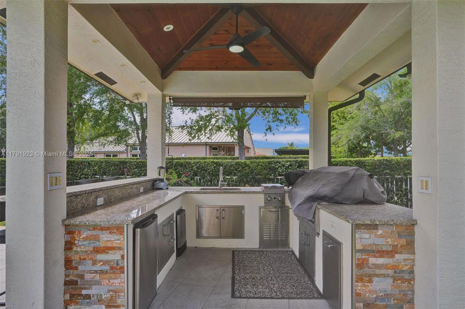 Real estate property located at 19323 55th St, Broward, Sunset Lakes Plat Three, Miramar, FL