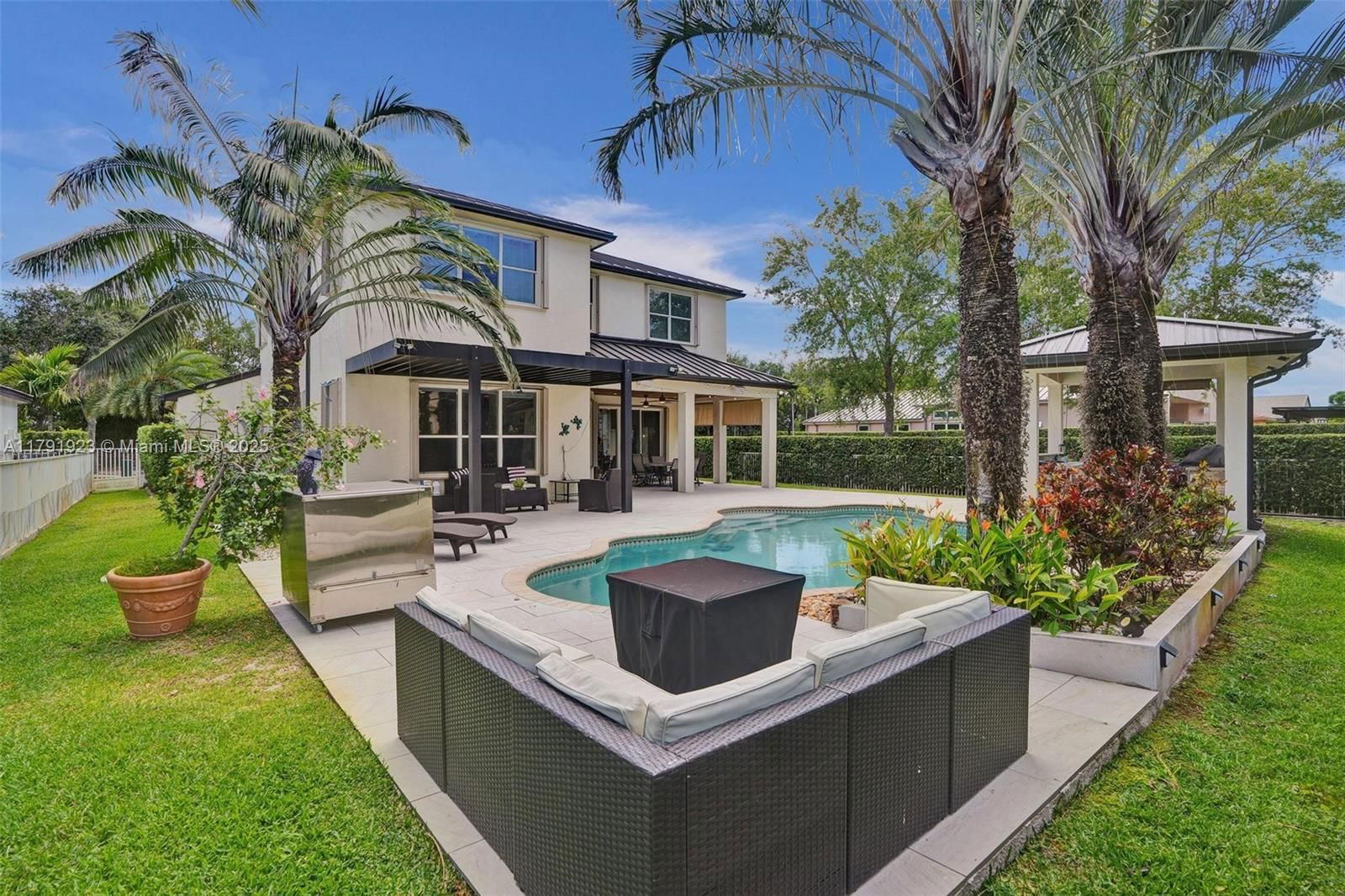 Real estate property located at 19323 55th St, Broward, Sunset Lakes Plat Three, Miramar, FL