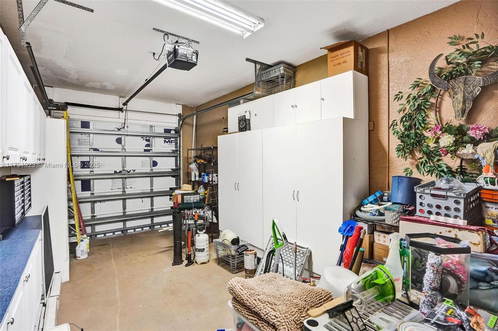 Real estate property located at 19323 55th St, Broward, Sunset Lakes Plat Three, Miramar, FL
