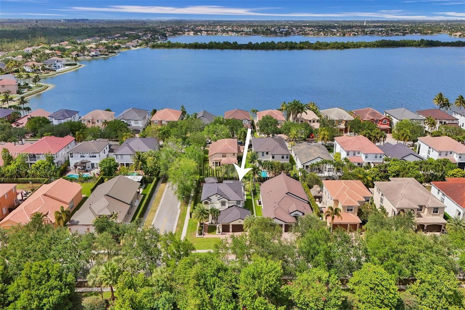 Real estate property located at 19323 55th St, Broward, Sunset Lakes Plat Three, Miramar, FL