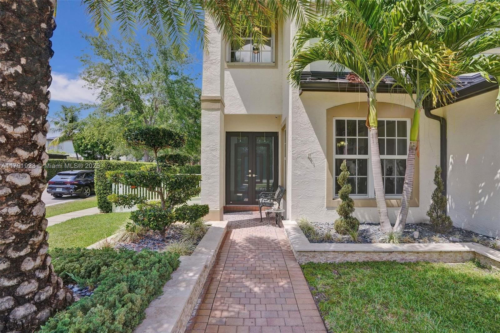 Real estate property located at 19323 55th St, Broward, Sunset Lakes Plat Three, Miramar, FL