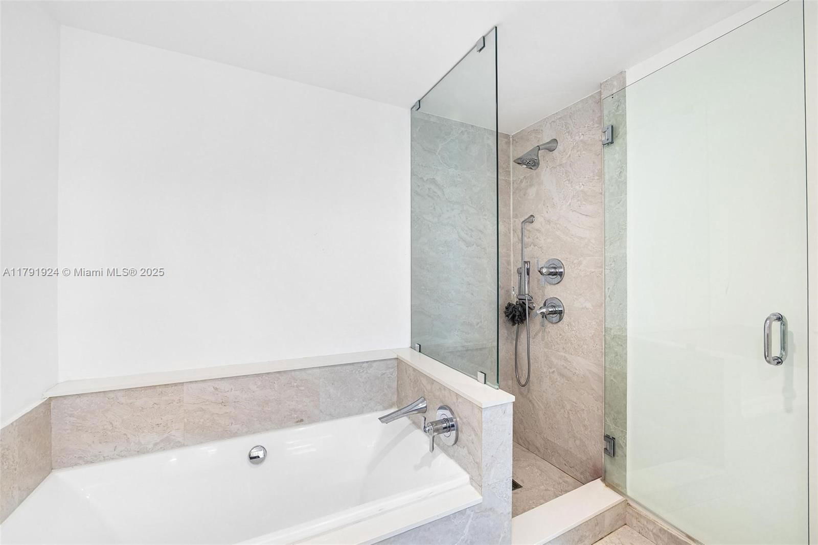Real estate property located at 488 18th St #1708, Miami-dade, Aria On The Bay Condo, Miami, FL