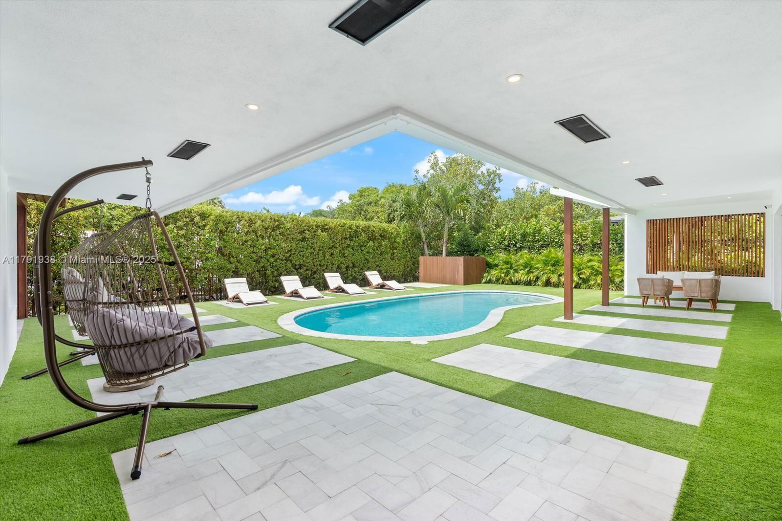 Real estate property located at 2350 193 st, Miami-dade, Enchanted Lake Sec 4, Miami, FL