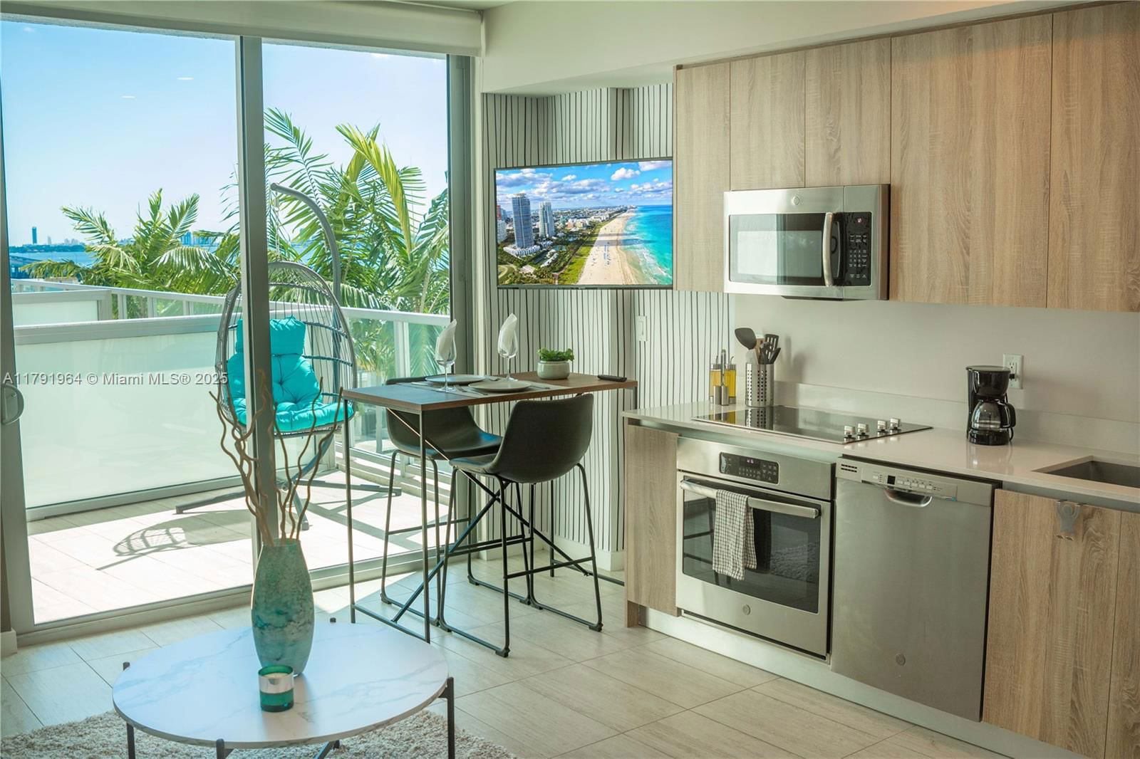Real estate property located at 3900 Biscayne Blvd N-723, Miami-dade, Quadro Condo, Miami, FL