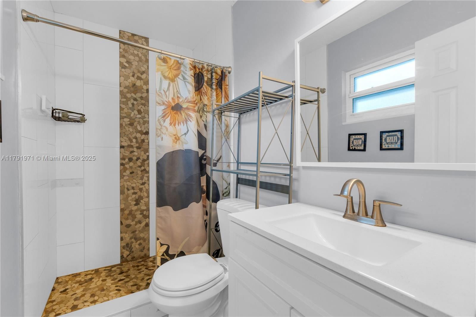 Real estate property located at 4649 28th Ave, Broward, Avon Heights, Dania Beach, FL