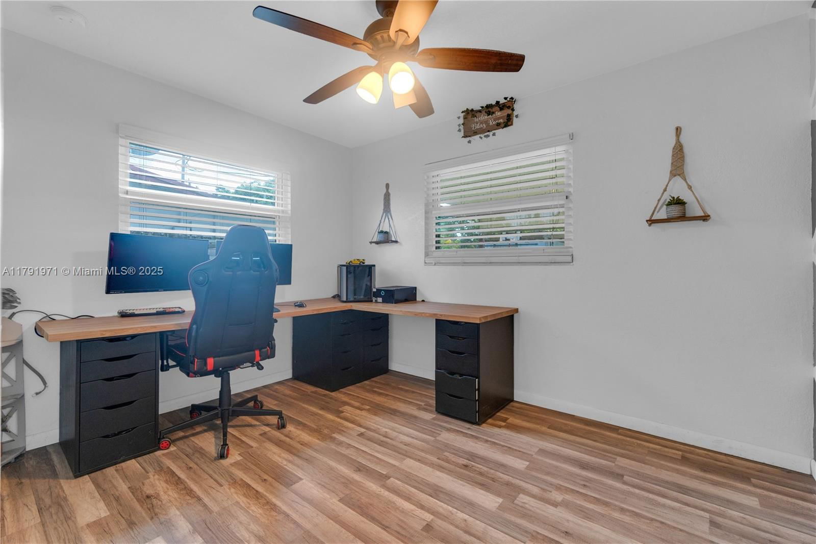 Real estate property located at 4649 28th Ave, Broward, Avon Heights, Dania Beach, FL