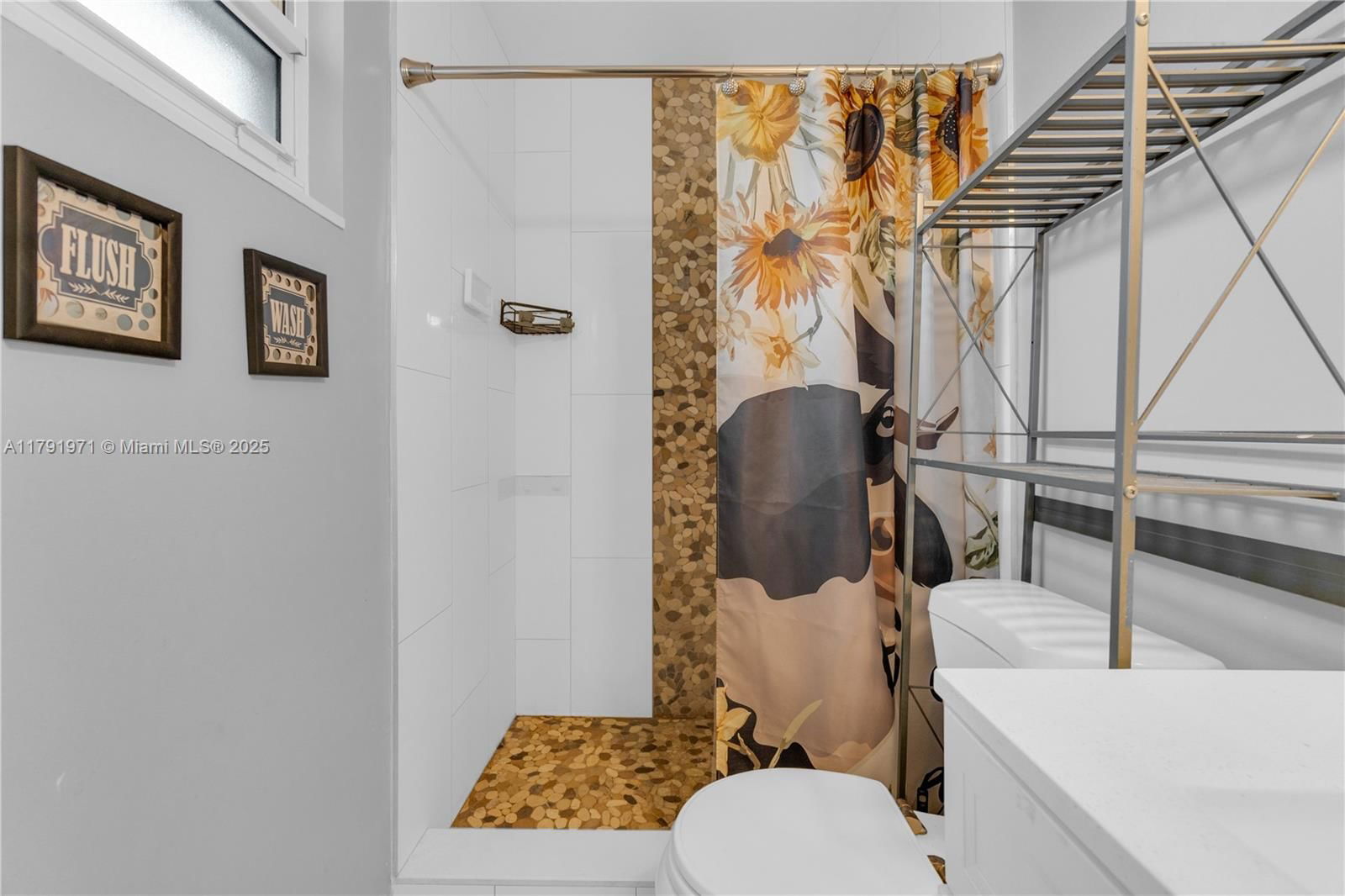 Real estate property located at 4649 28th Ave, Broward, Avon Heights, Dania Beach, FL