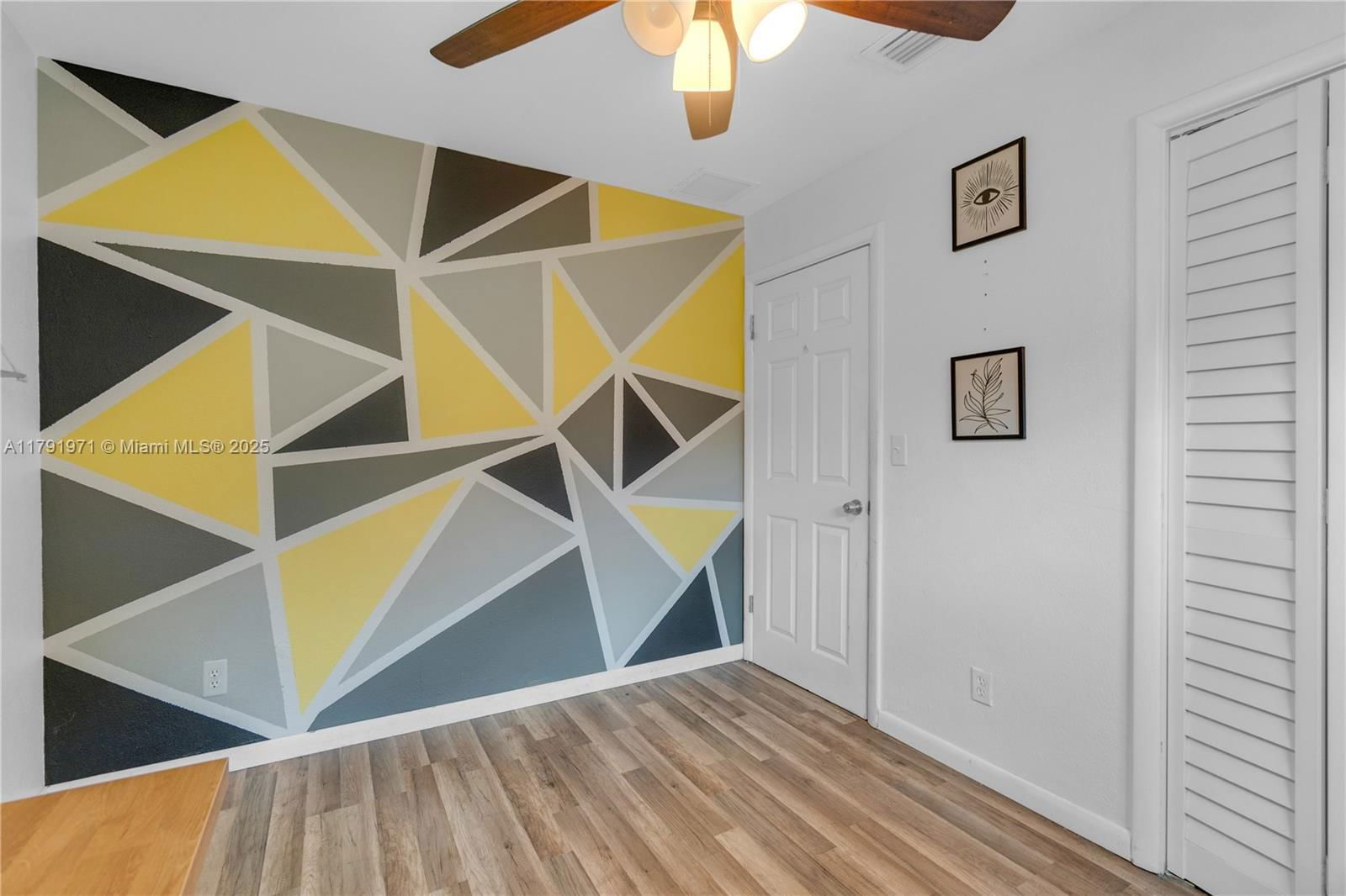 Real estate property located at 4649 28th Ave, Broward, Avon Heights, Dania Beach, FL