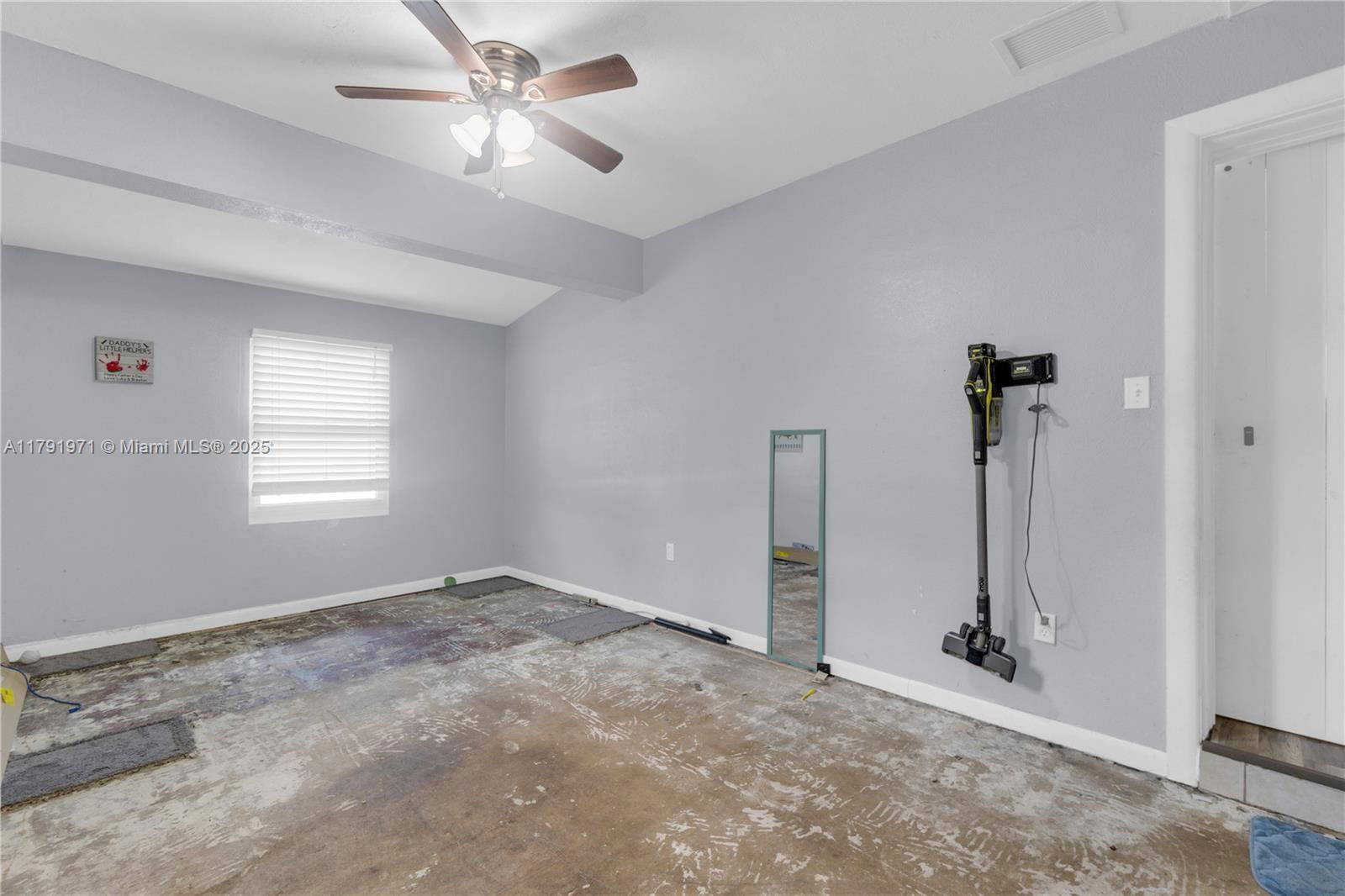 Real estate property located at 4649 28th Ave, Broward, Avon Heights, Dania Beach, FL