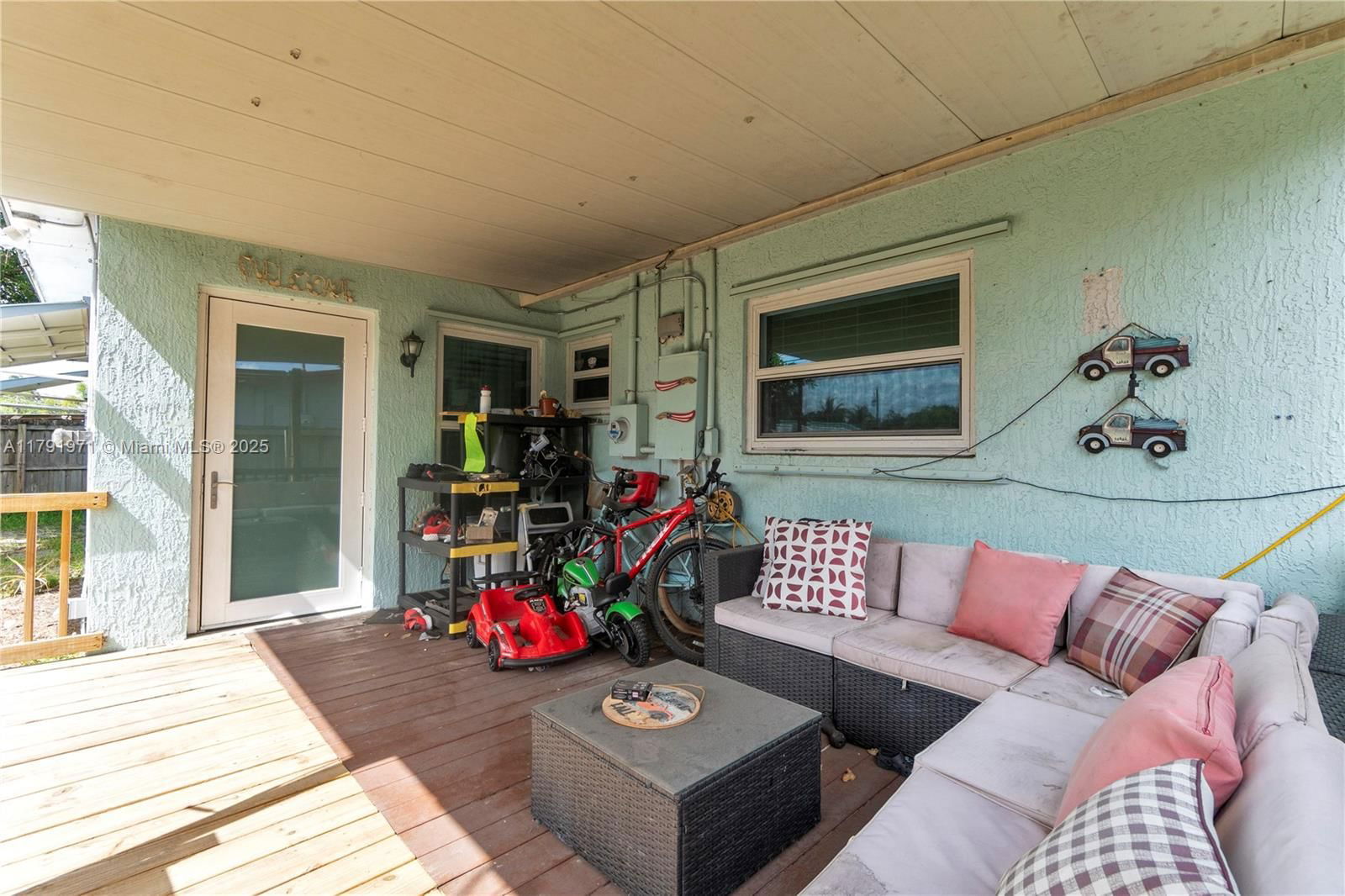 Real estate property located at 4649 28th Ave, Broward, Avon Heights, Dania Beach, FL
