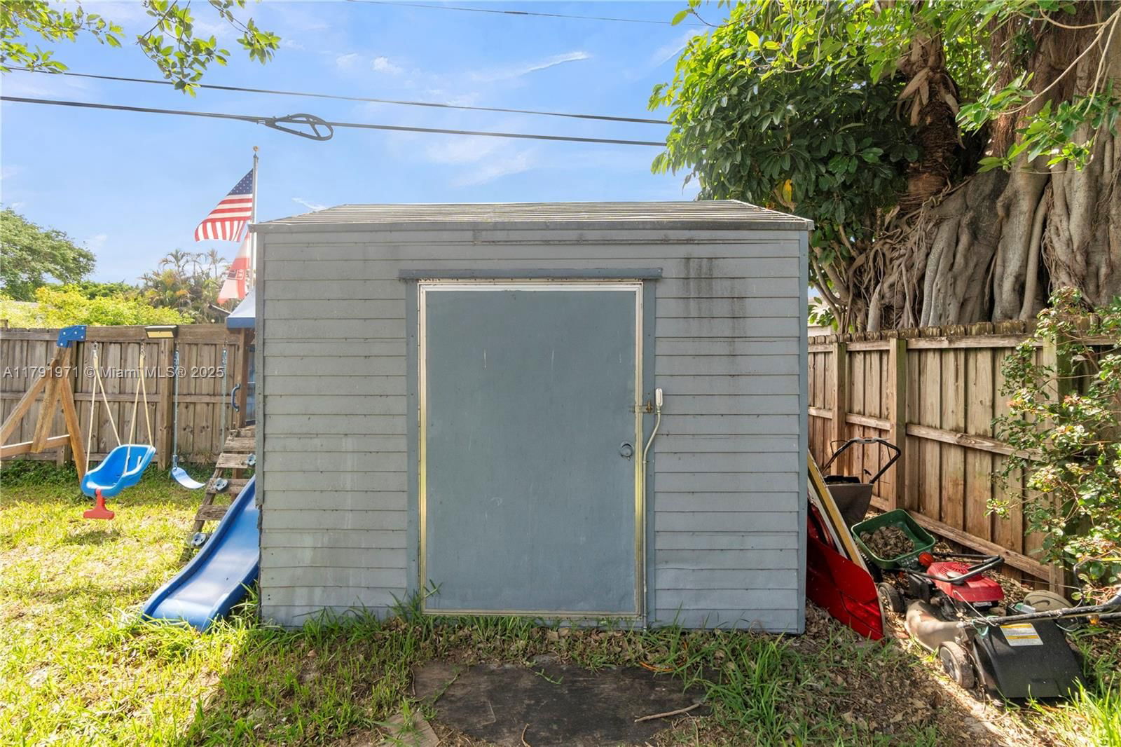 Real estate property located at 4649 28th Ave, Broward, Avon Heights, Dania Beach, FL