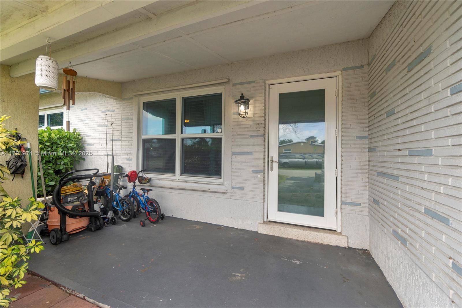 Real estate property located at 4649 28th Ave, Broward, Avon Heights, Dania Beach, FL