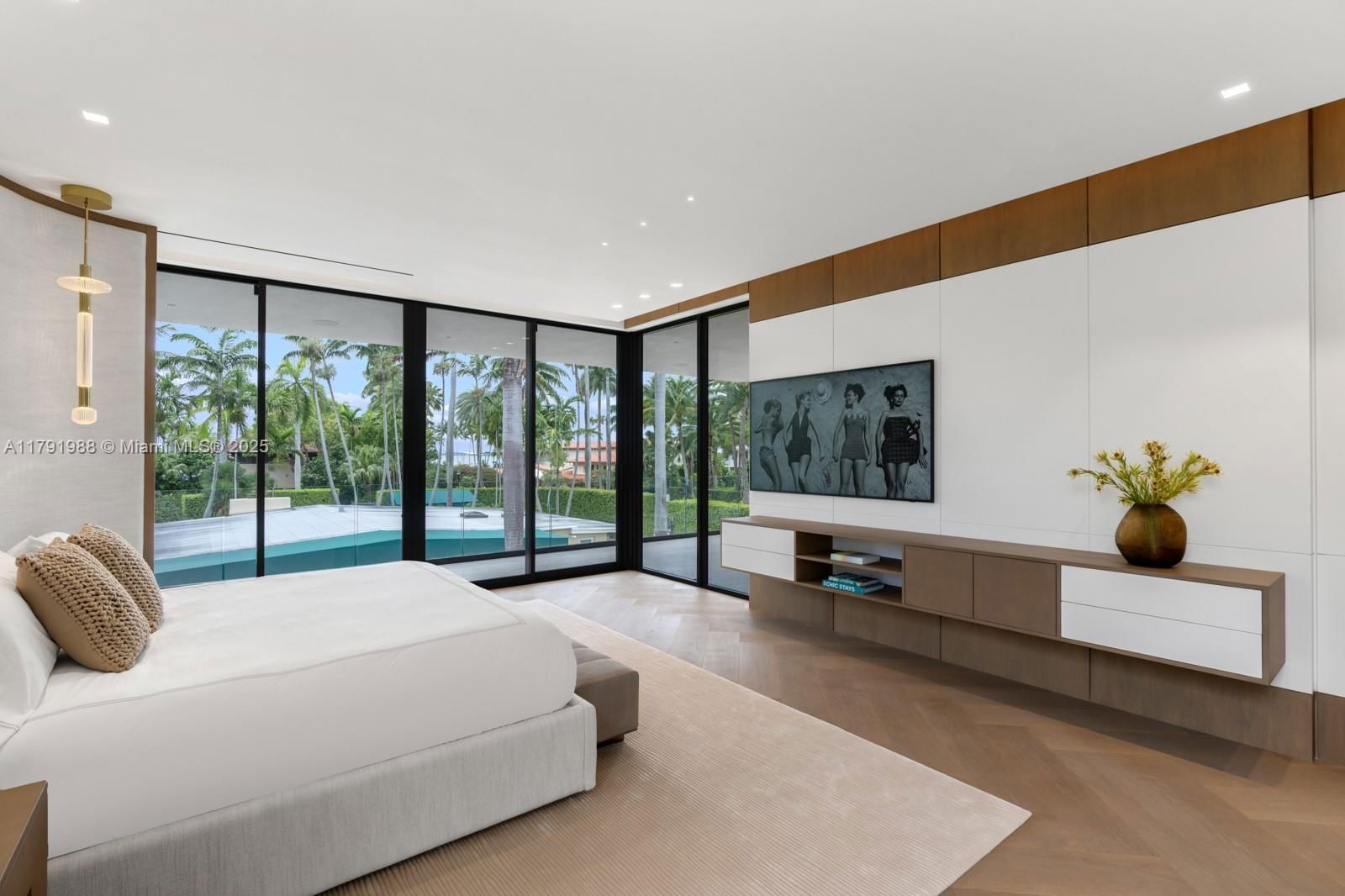 Real estate property located at 1800 27th Street, Miami-dade, Sunset Islands Island No 2, Miami Beach, FL