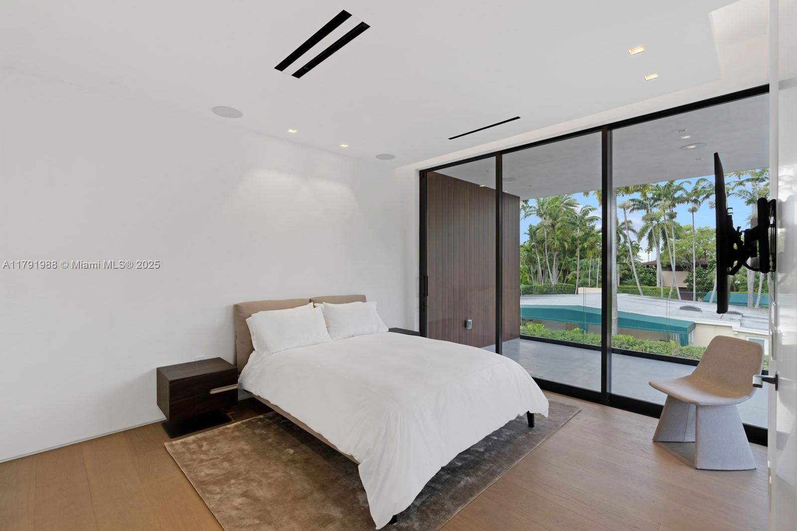 Real estate property located at 1800 27th Street, Miami-dade, Sunset Islands Island No 2, Miami Beach, FL